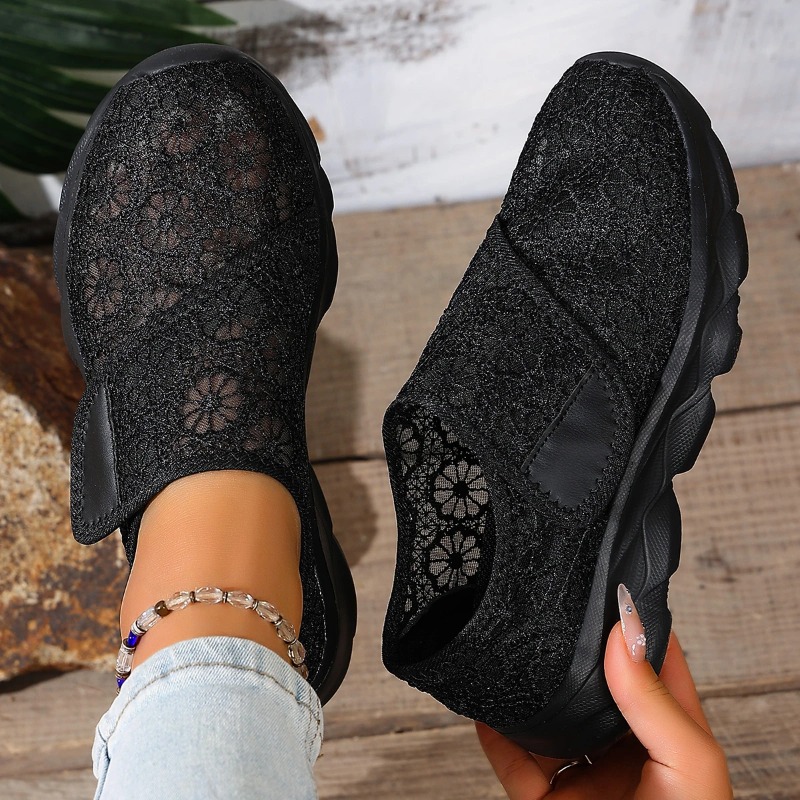 Damskie sneakersy, lekkie i od – White Sneaker Care Kit recenzja i cena